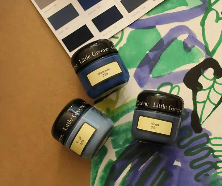 Distribution de peinture Little Greene Bordeaux